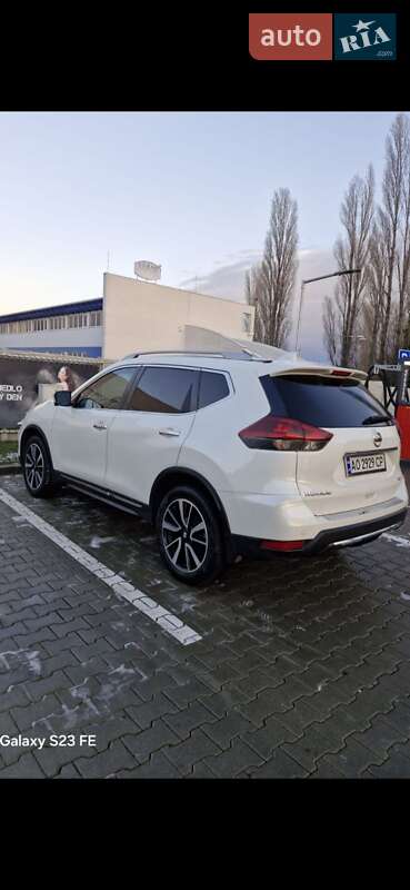 Позашляховик / Кросовер Nissan Rogue 2018 в Іршаві