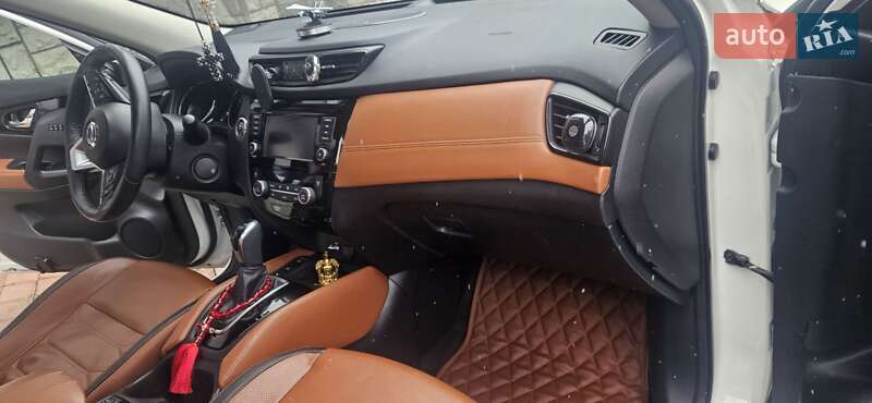 Позашляховик / Кросовер Nissan Rogue 2018 в Іршаві