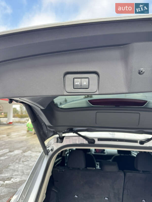 Внедорожник / Кроссовер Nissan Rogue 2024 в Днепре