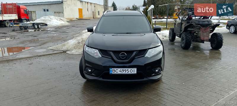 Внедорожник / Кроссовер Nissan Rogue 2016 в Буске