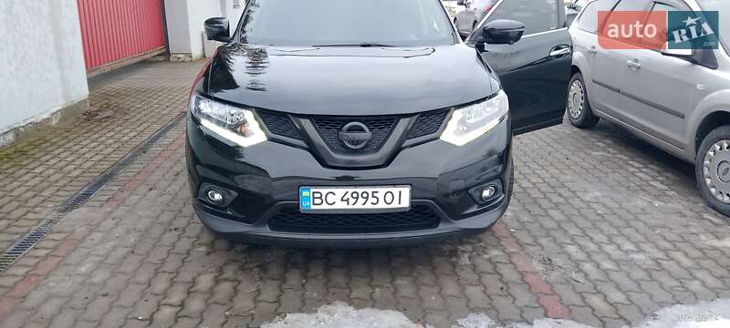 Внедорожник / Кроссовер Nissan Rogue 2016 в Буске