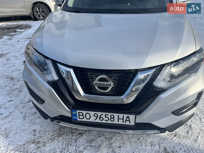 Внедорожник / Кроссовер Nissan Rogue 2019 в Тернополе