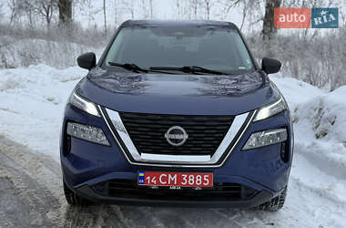 Внедорожник / Кроссовер Nissan Rogue 2023 в Тернополе