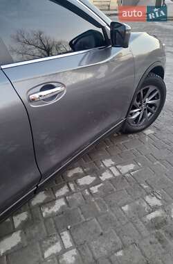 Внедорожник / Кроссовер Nissan Rogue 2016 в Ивано-Франковске