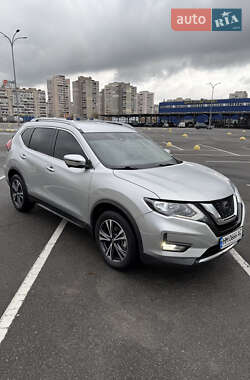Внедорожник / Кроссовер Nissan Rogue 2019 в Киеве
