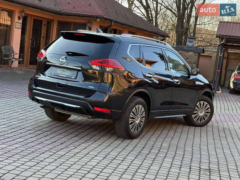 Внедорожник / Кроссовер Nissan Rogue 2018 в Мукачево