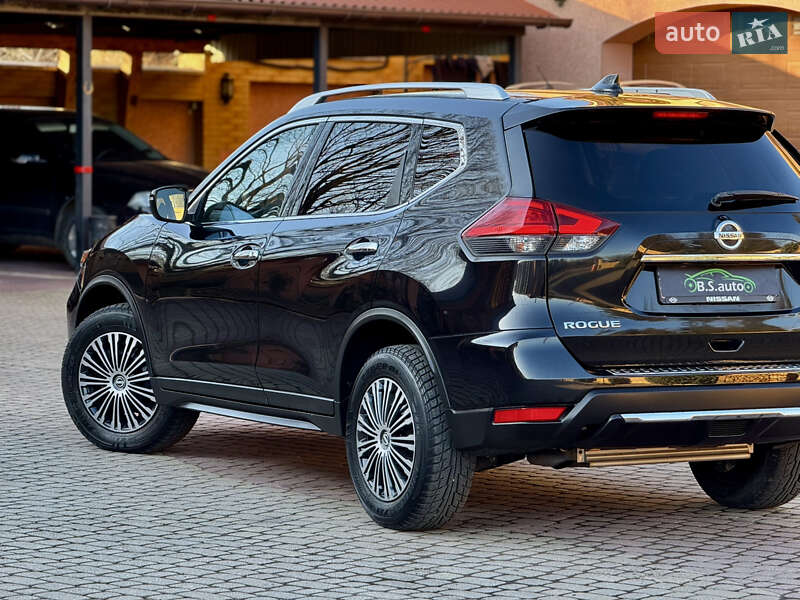 Внедорожник / Кроссовер Nissan Rogue 2018 в Мукачево