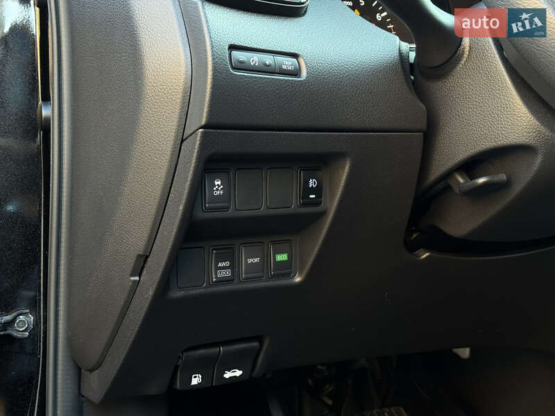 Внедорожник / Кроссовер Nissan Rogue 2018 в Мукачево