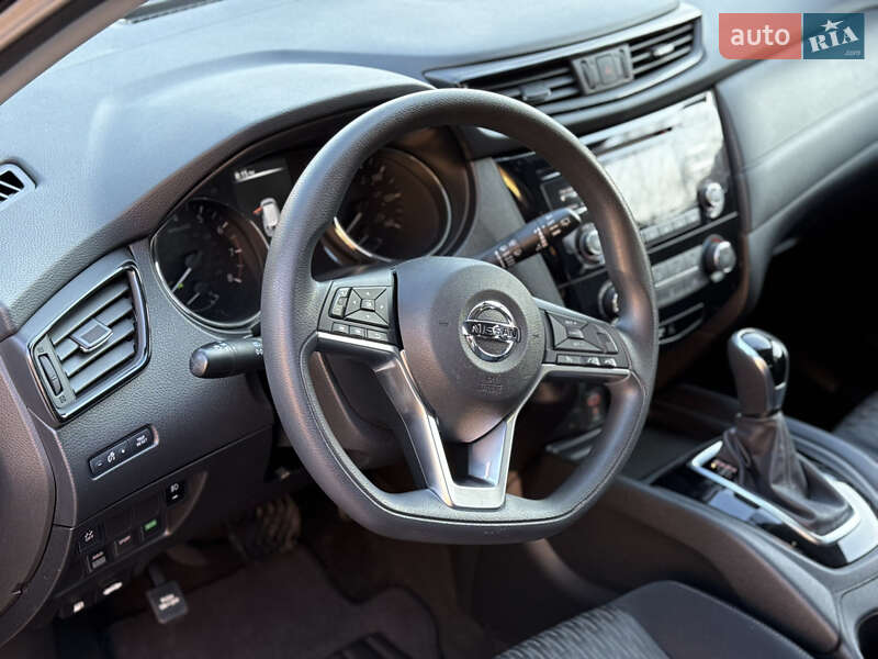 Внедорожник / Кроссовер Nissan Rogue 2018 в Мукачево