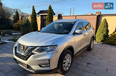 Внедорожник / Кроссовер Nissan Rogue 2017 в Днепре