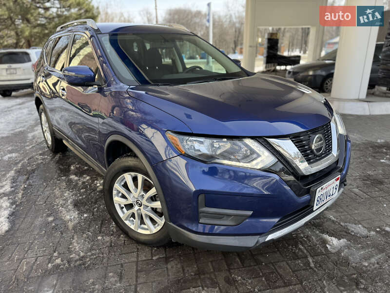 Внедорожник / Кроссовер Nissan Rogue 2017 в Днепре