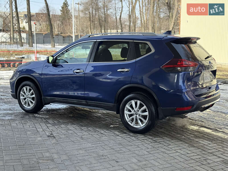 Внедорожник / Кроссовер Nissan Rogue 2017 в Днепре