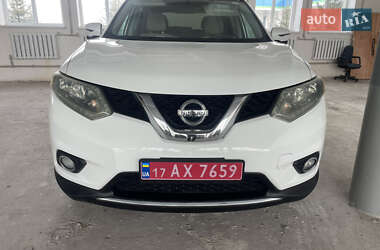 Внедорожник / Кроссовер Nissan Rogue 2016 в Миргороде