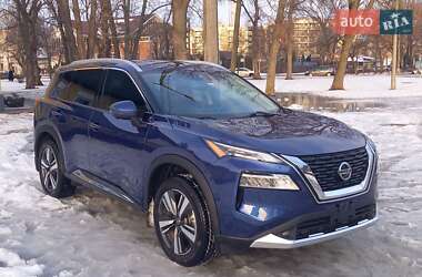 Внедорожник / Кроссовер Nissan Rogue 2021 в Киеве