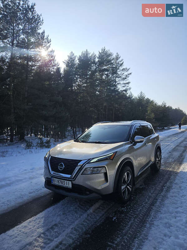 Внедорожник / Кроссовер Nissan Rogue 2021 в Кременчуге