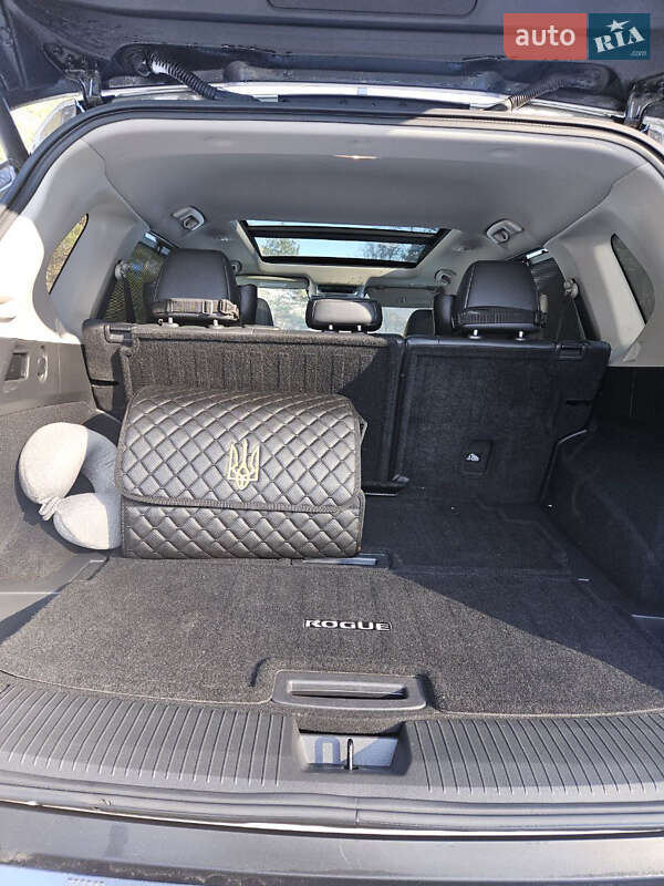 Внедорожник / Кроссовер Nissan Rogue 2021 в Кременчуге