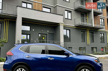 Внедорожник / Кроссовер Nissan Rogue 2018 в Фастове