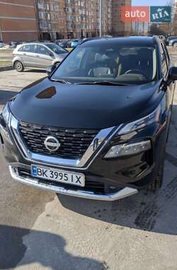 Внедорожник / Кроссовер Nissan Rogue 2023 в Вараше