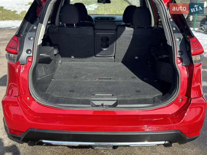 Внедорожник / Кроссовер Nissan Rogue 2017 в Киеве