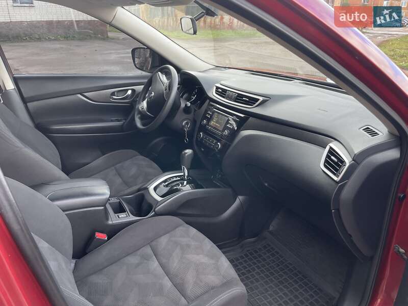 Внедорожник / Кроссовер Nissan Rogue 2014 в Чернигове