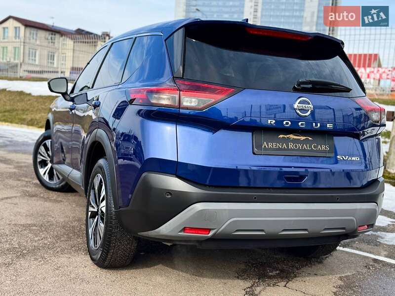 Внедорожник / Кроссовер Nissan Rogue 2021 в Киеве