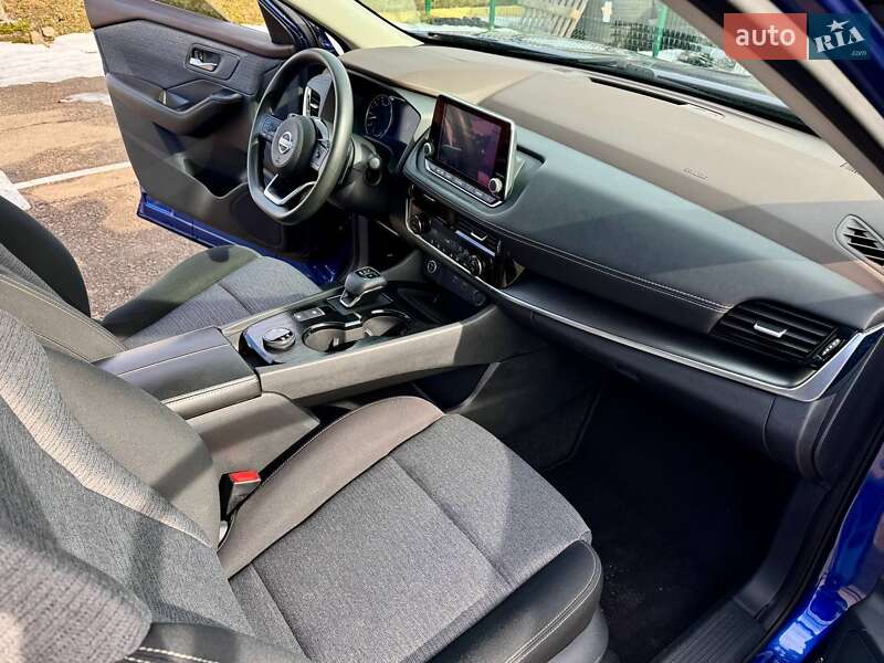 Внедорожник / Кроссовер Nissan Rogue 2021 в Киеве