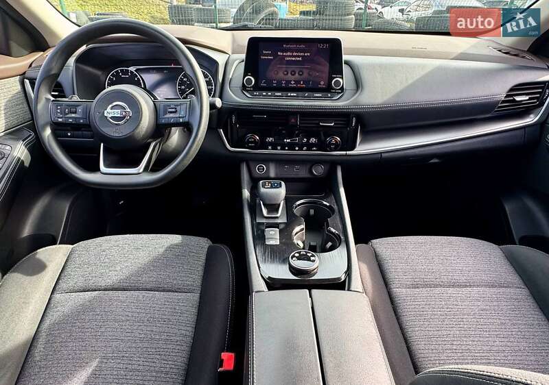 Внедорожник / Кроссовер Nissan Rogue 2021 в Киеве