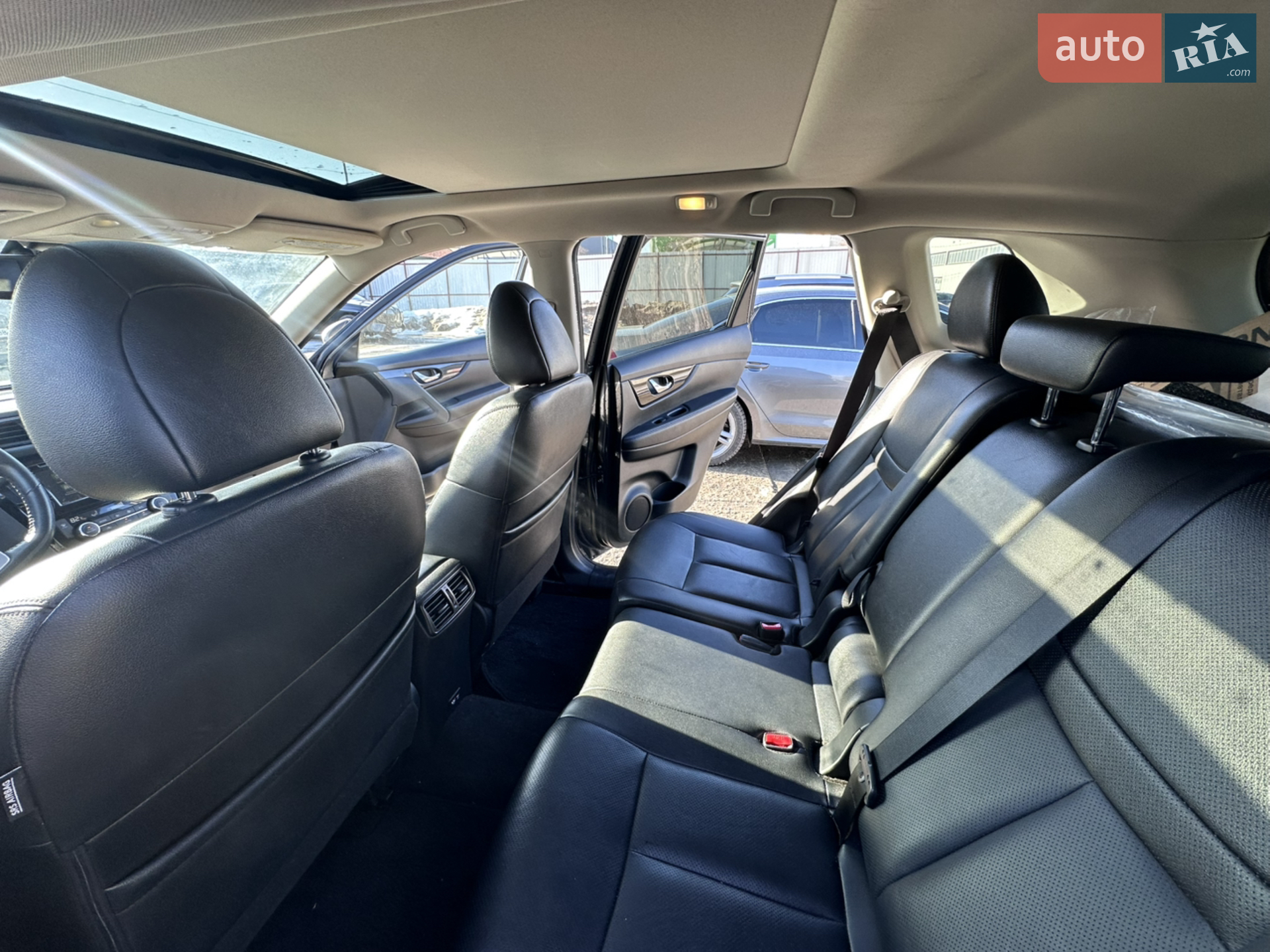 2019 Nissan Rogue - мініатюра 16