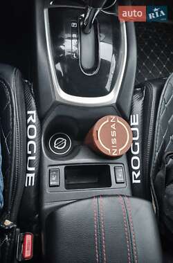 Позашляховик / Кросовер Nissan Rogue 2016 в Києві