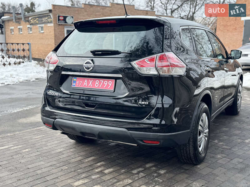 Позашляховик / Кросовер Nissan Rogue 2015 в Лубнах