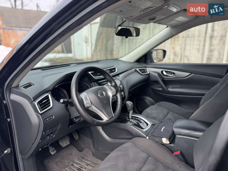 Позашляховик / Кросовер Nissan Rogue 2015 в Лубнах