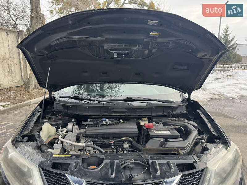 Позашляховик / Кросовер Nissan Rogue 2015 в Лубнах