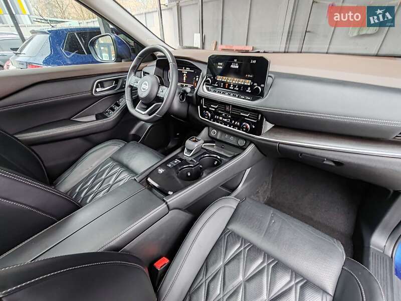 Внедорожник / Кроссовер Nissan Rogue 2020 в Киеве