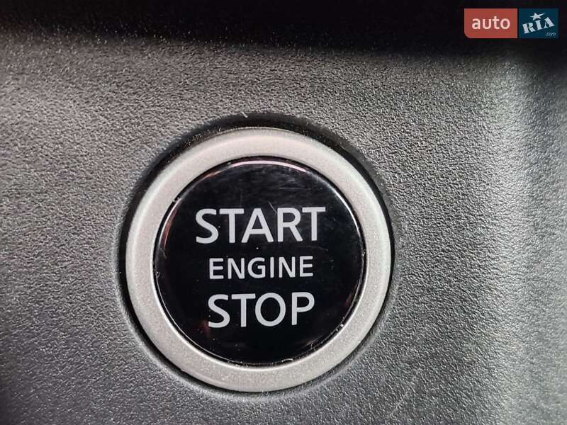 Внедорожник / Кроссовер Nissan Rogue 2020 в Киеве