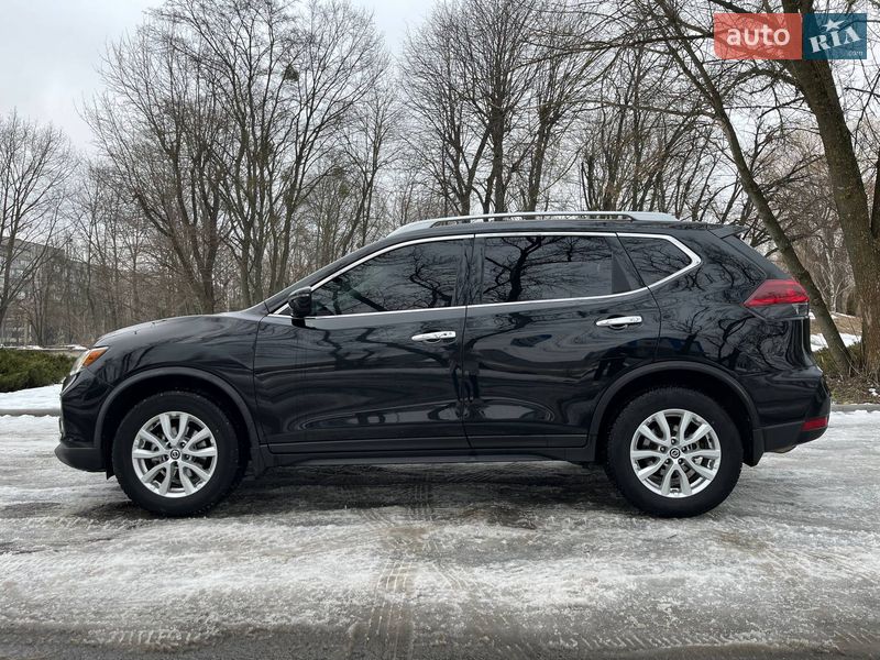 Внедорожник / Кроссовер Nissan Rogue 2017 в Черкассах