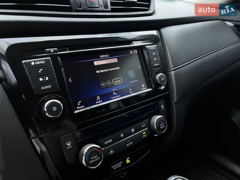 Внедорожник / Кроссовер Nissan Rogue 2017 в Черкассах