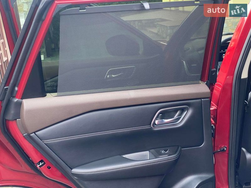 Внедорожник / Кроссовер Nissan Rogue 2023 в Дрогобыче