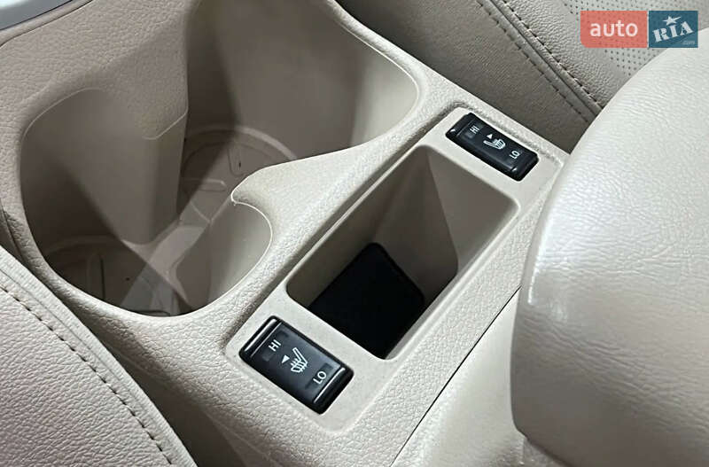 Внедорожник / Кроссовер Nissan Rogue 2016 в Одессе