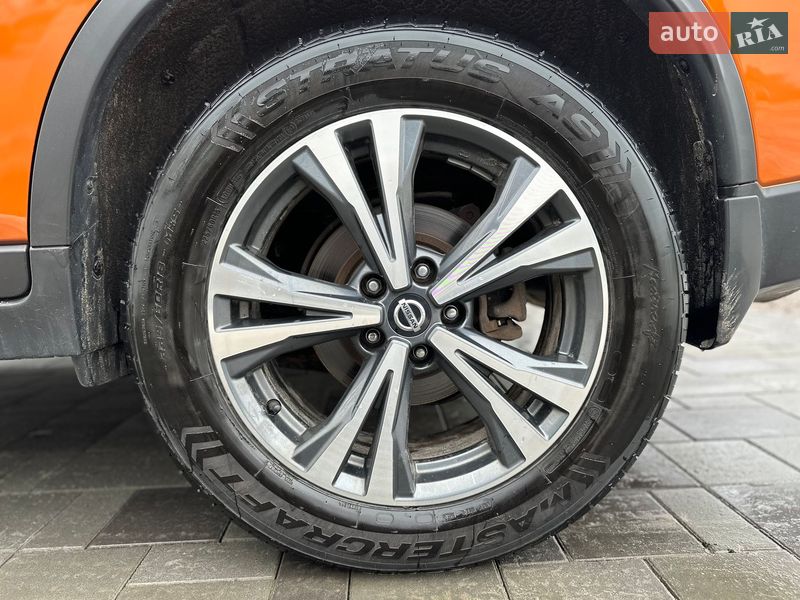 Внедорожник / Кроссовер Nissan Rogue 2019 в Киеве