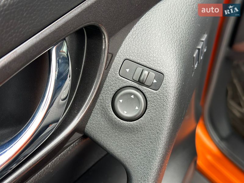 Внедорожник / Кроссовер Nissan Rogue 2019 в Киеве