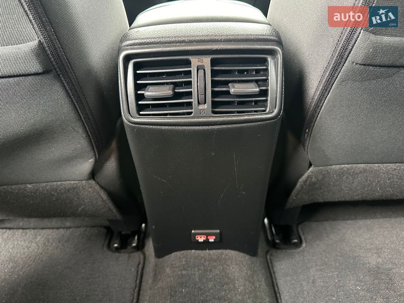 Внедорожник / Кроссовер Nissan Rogue 2019 в Киеве