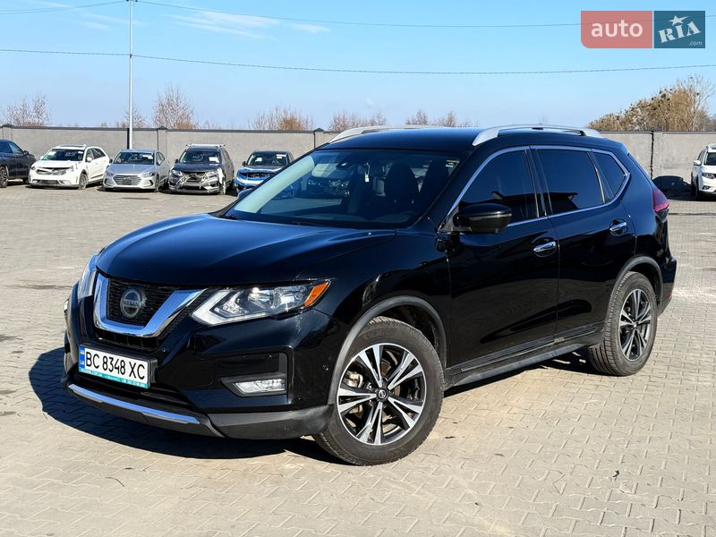 Внедорожник / Кроссовер Nissan Rogue 2017 в Львове