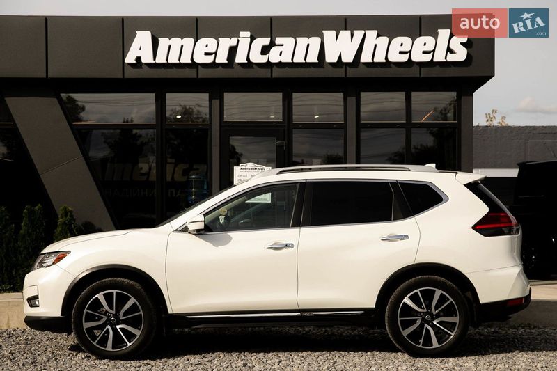 Внедорожник / Кроссовер Nissan Rogue 2019 в Черновцах