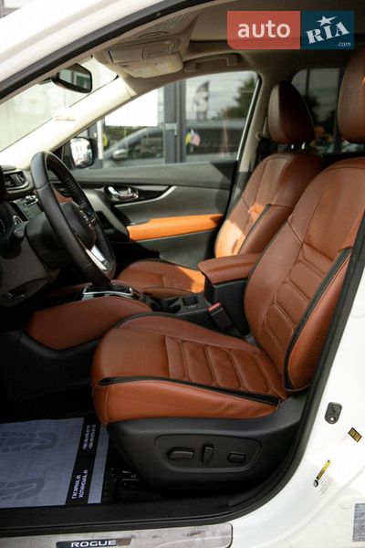 Внедорожник / Кроссовер Nissan Rogue 2019 в Черновцах