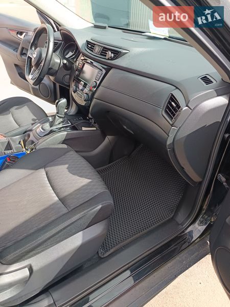 Внедорожник / Кроссовер Nissan Rogue 2019 в Киеве