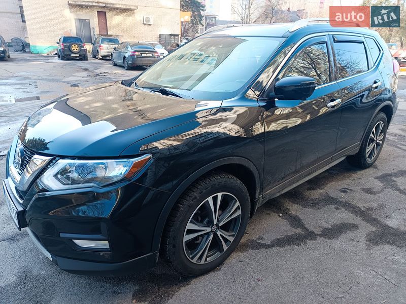 Внедорожник / Кроссовер Nissan Rogue 2019 в Киеве