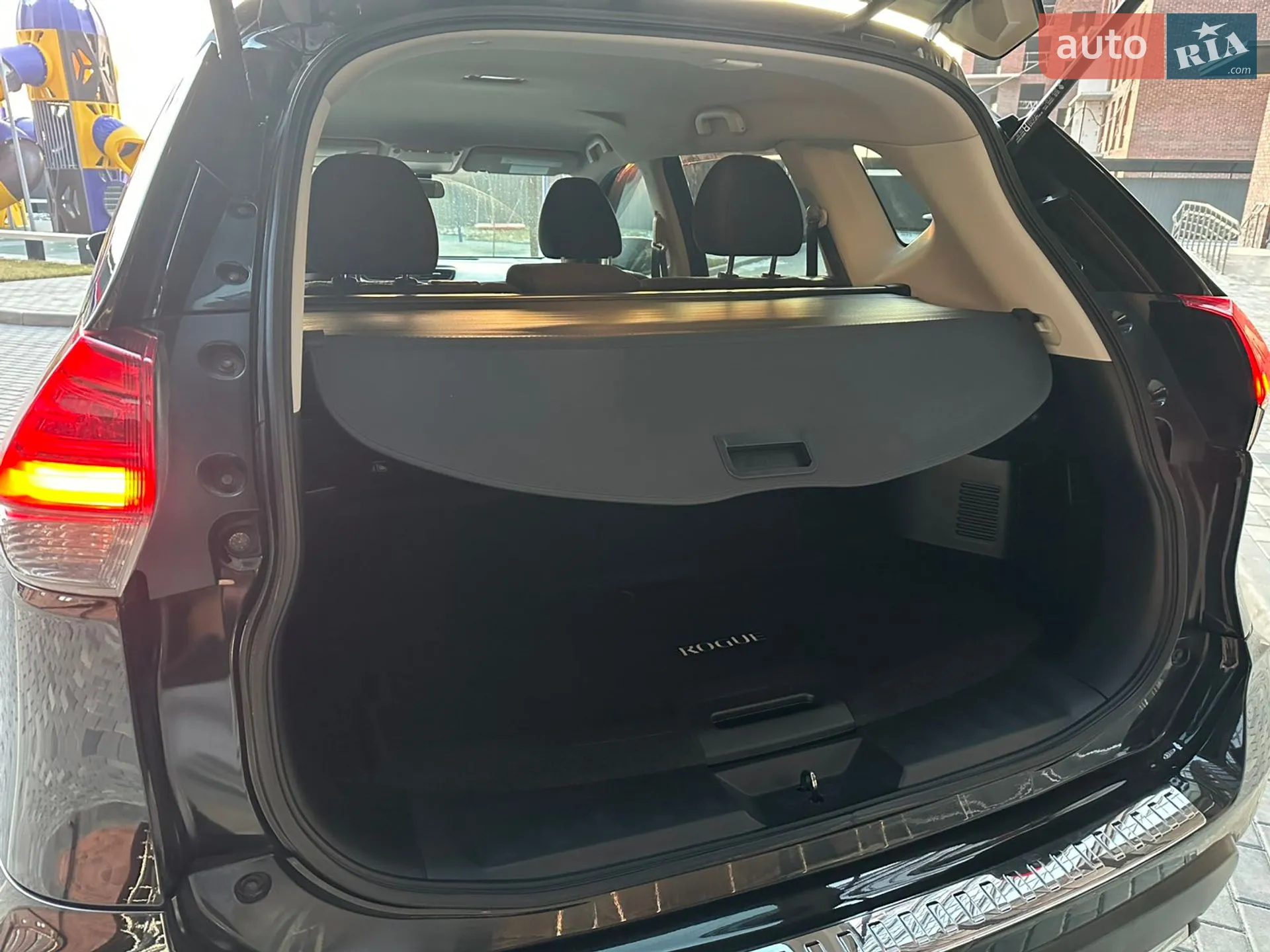 2017 Nissan Rogue - мініатюра 8
