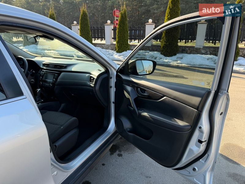 Внедорожник / Кроссовер Nissan Rogue 2019 в Киеве