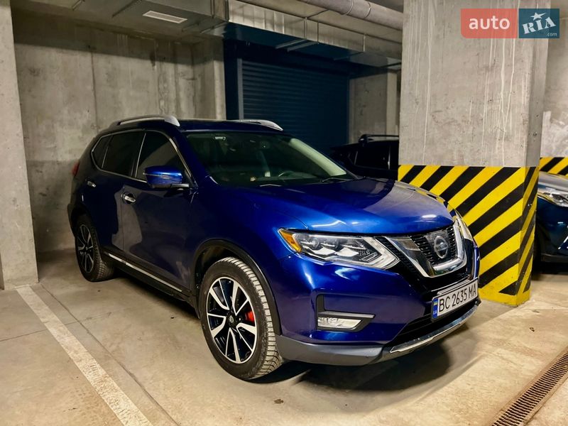 Внедорожник / Кроссовер Nissan Rogue 2016 в Львове