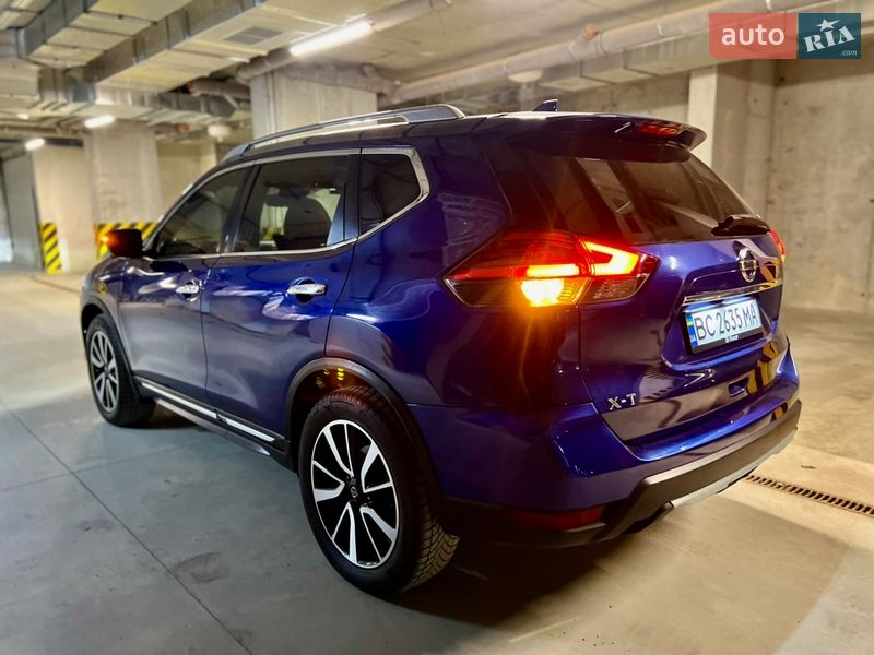 Внедорожник / Кроссовер Nissan Rogue 2016 в Львове